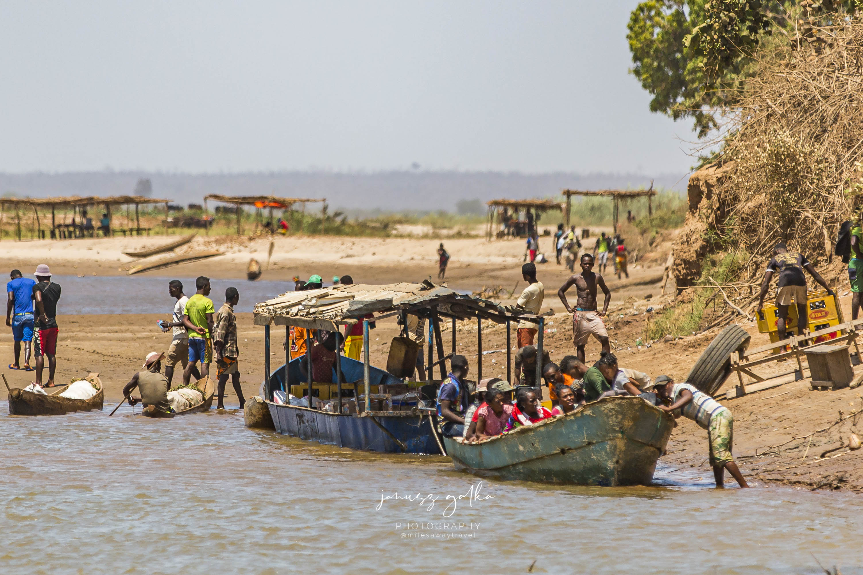 From Morondava to Tsingy